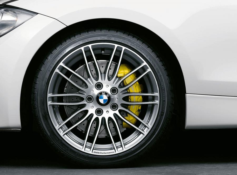  BMW 1-Series Coupe 2011 года  (фото 5 из 77)